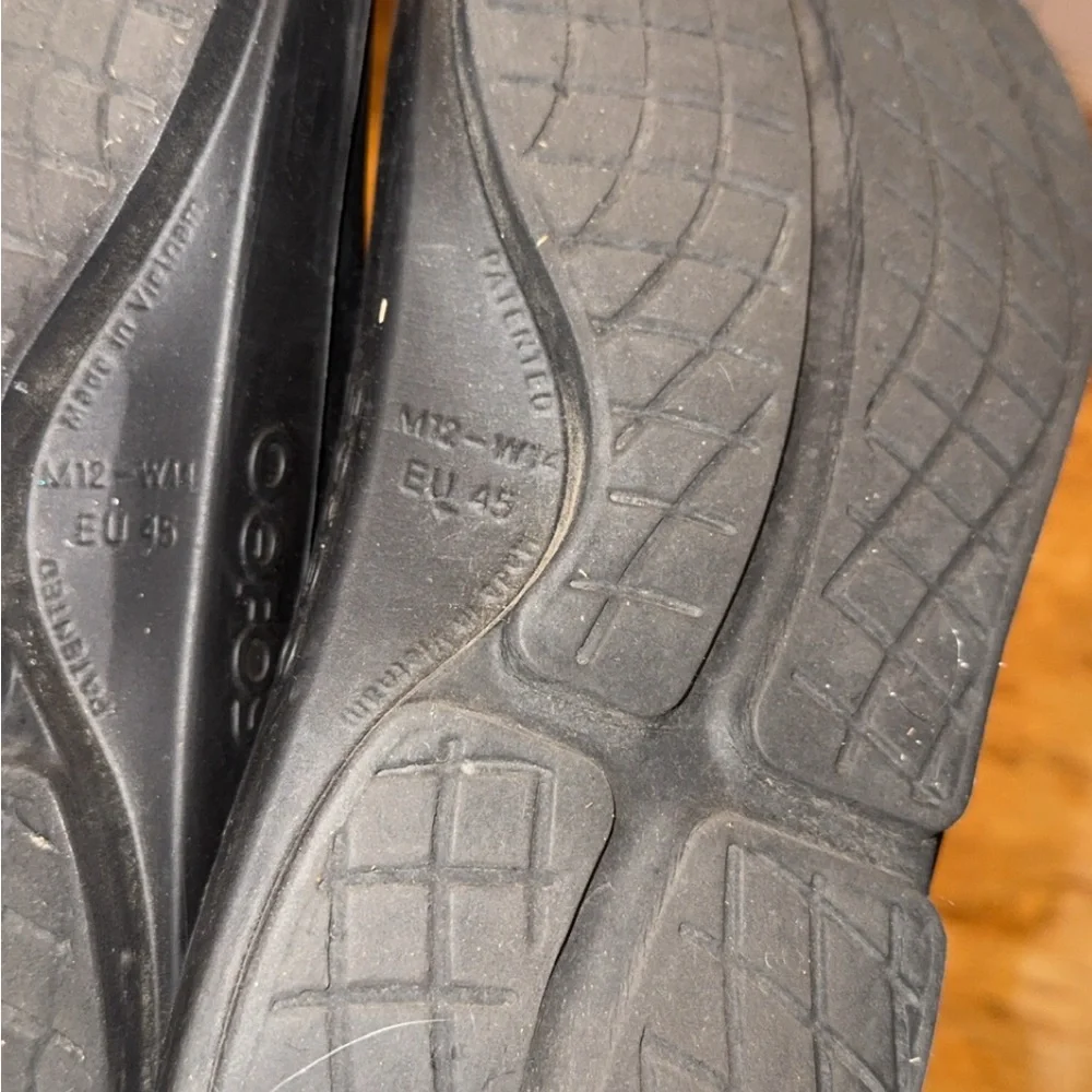 OOFOS Unisex OOahh Black Sport‎ Post Run Recovery Slide Sandals Size 12